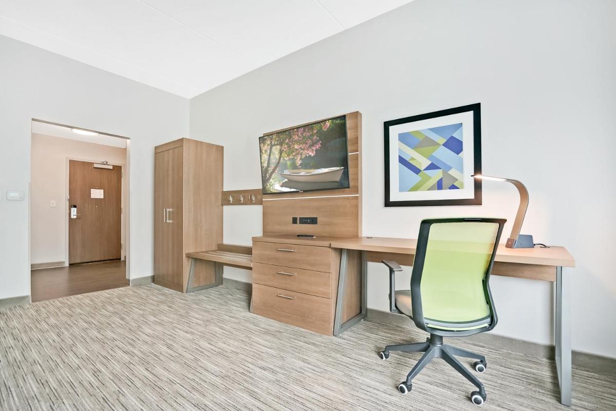 Holiday Inn Express Jacksonville South Bartram Prk - main image