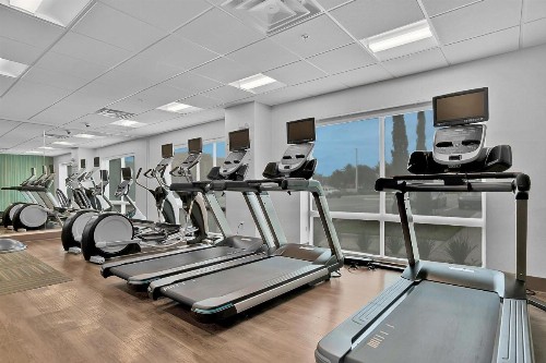 Holiday Inn Express Jacksonville South Bartram Prk - image 25