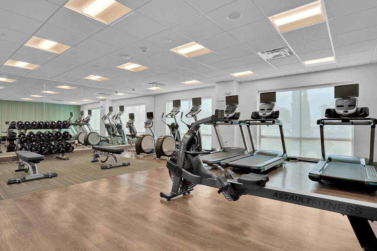 Holiday Inn Express Jacksonville South Bartram Prk - image 4