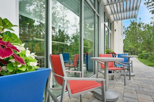 Holiday Inn Express Jacksonville South Bartram Prk - image 5