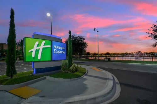 Holiday Inn Express Jacksonville South Bartram Prk - image 8