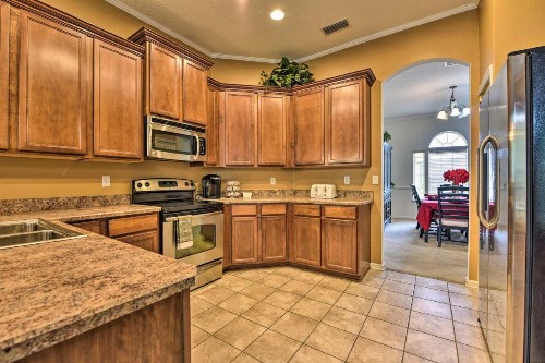 Large Jacksonville Home with Patio 12 Mi to Downtown - image 10