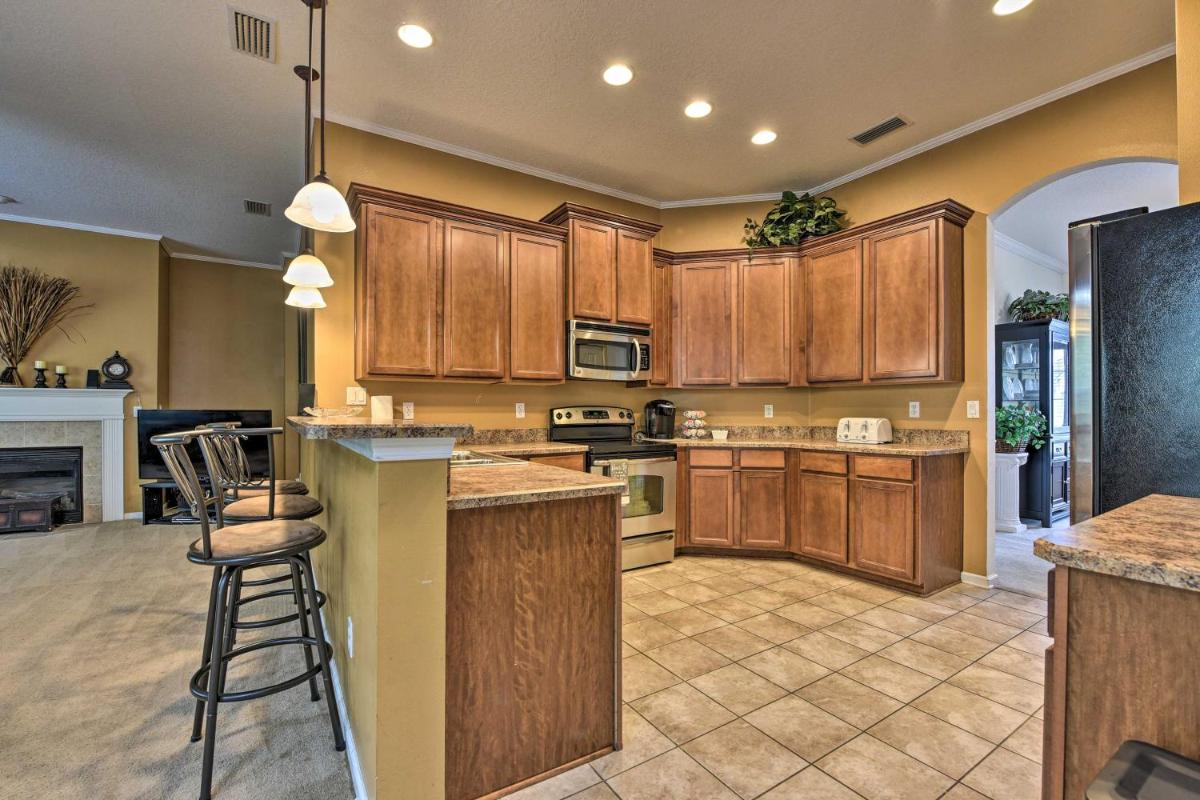 Large Jacksonville Home with Patio 12 Mi to Downtown - image 6