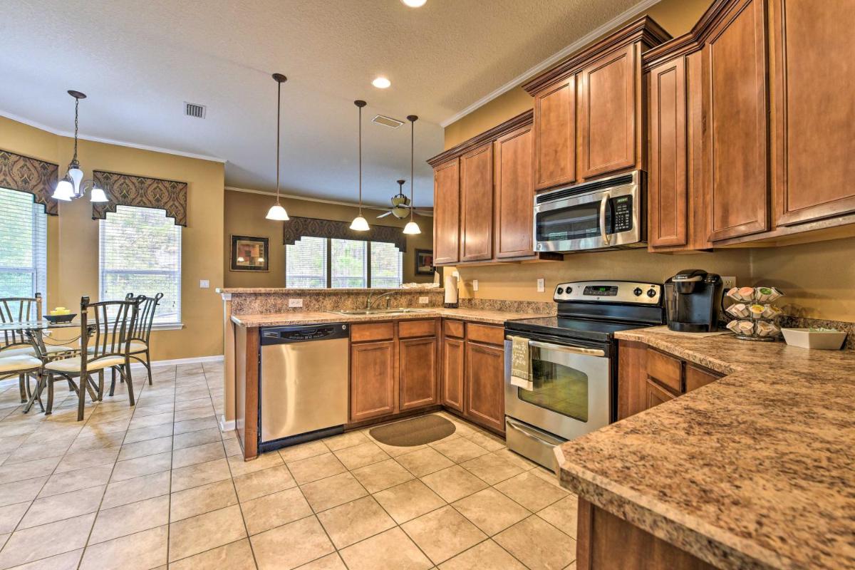 Large Jacksonville Home with Patio 12 Mi to Downtown - image 7