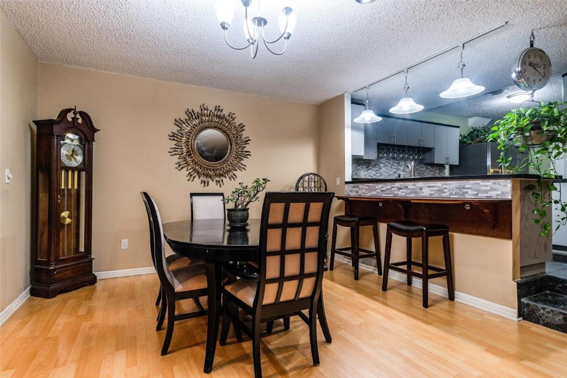 Luxury Waterfront Pool House 7 mins to TIAA Bank Field - image 7
