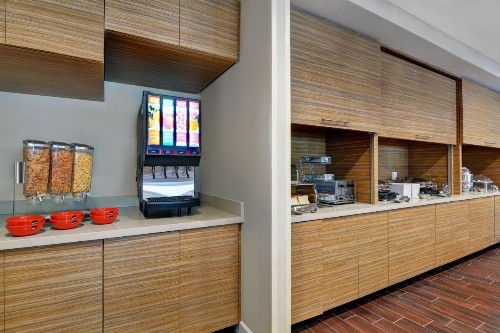 TownePlace Suites by Marriott Jacksonville East - image 20
