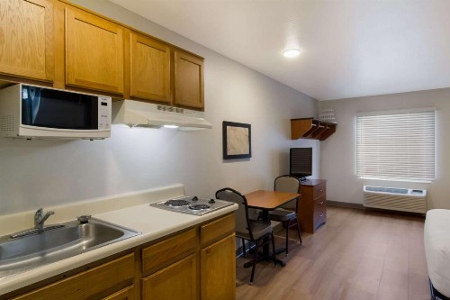 WoodSpring Suites Jacksonville I-295 East - image 12