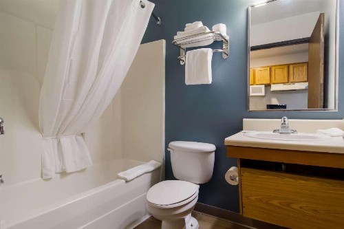 WoodSpring Suites Jacksonville I-295 East - image 17