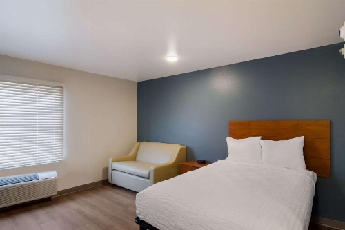 WoodSpring Suites Jacksonville I-295 East - image 18