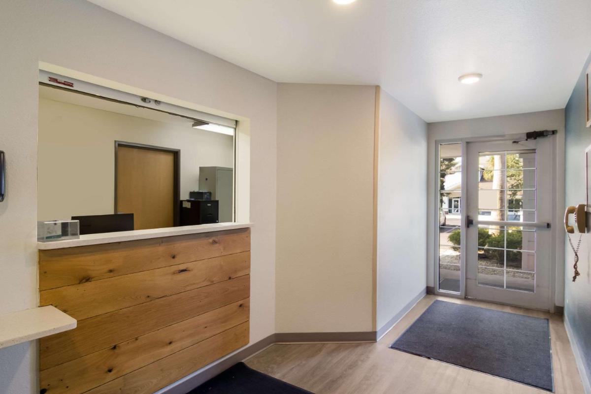 WoodSpring Suites Jacksonville I-295 East - image 3