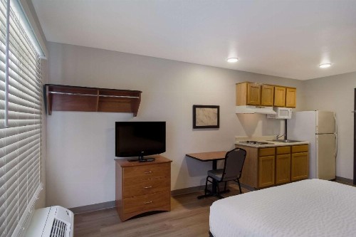 WoodSpring Suites Jacksonville I-295 East - image 6