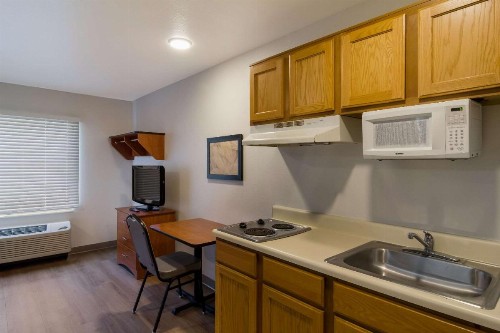 WoodSpring Suites Jacksonville I-295 East - image 7