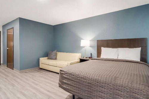 WoodSpring Suites Jacksonville Campfield Commons - image 28
