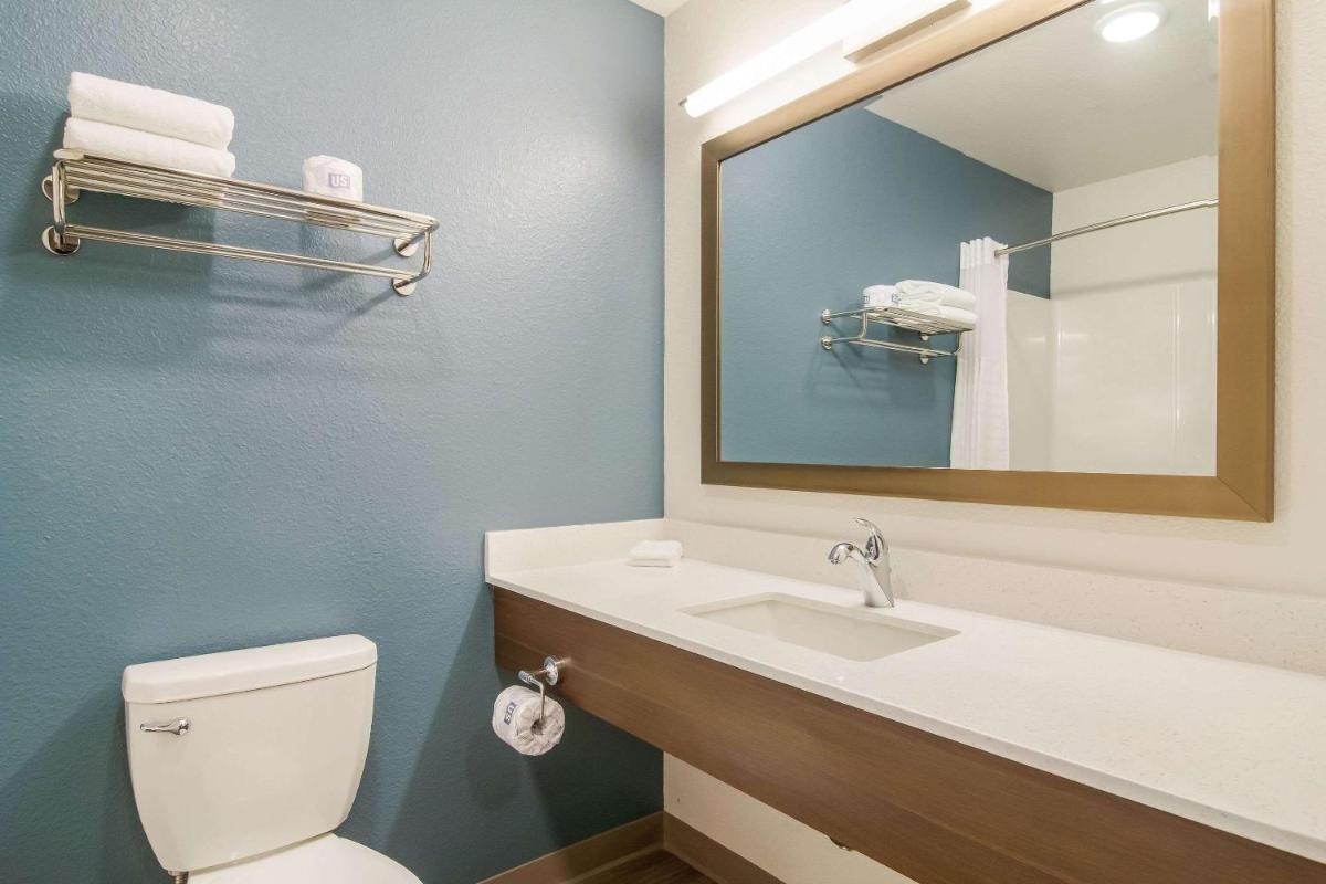 WoodSpring Suites Jacksonville Campfield Commons - image 5