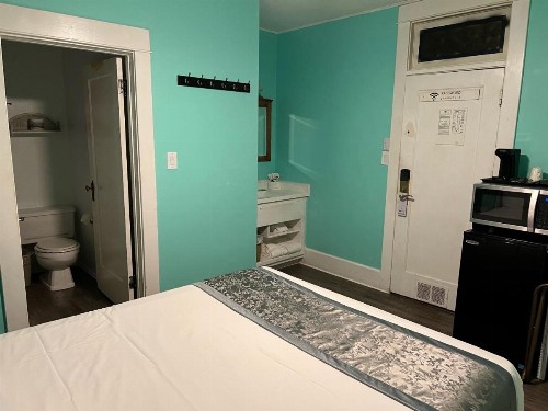 Americas Best Value Inn Royal Carriage - image 26