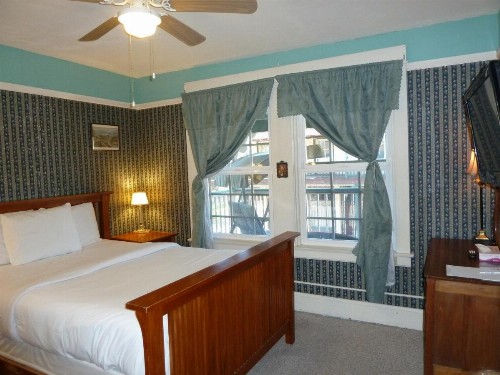 Americas Best Value Inn Royal Carriage - image 28