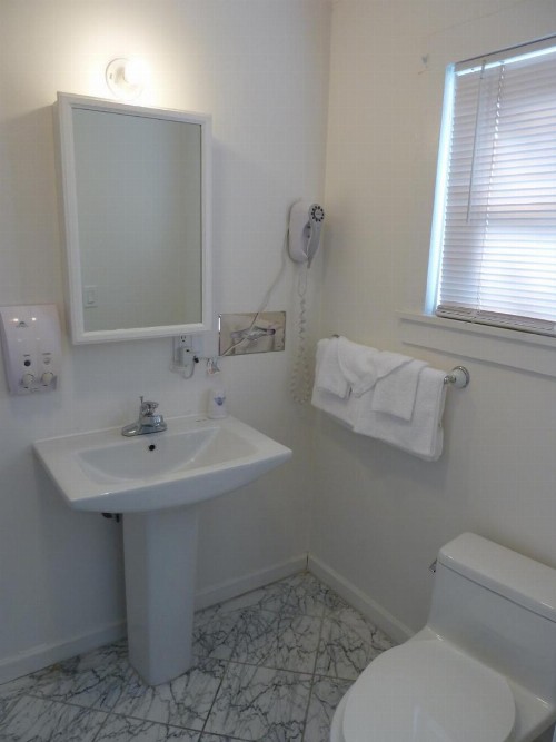 Americas Best Value Inn Royal Carriage - image 30