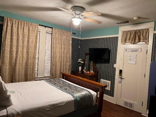 Americas Best Value Inn Royal Carriage - image 45