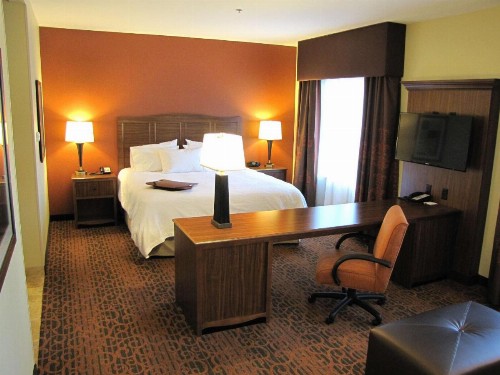 Hampton Inn & Suites Jamestown - image 11