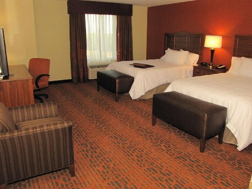 Hampton Inn & Suites Jamestown - image 6