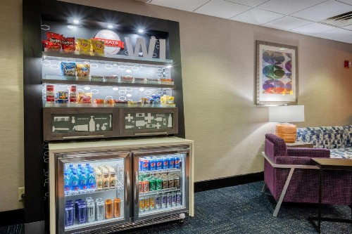 Hampton Inn Janesville - image 14