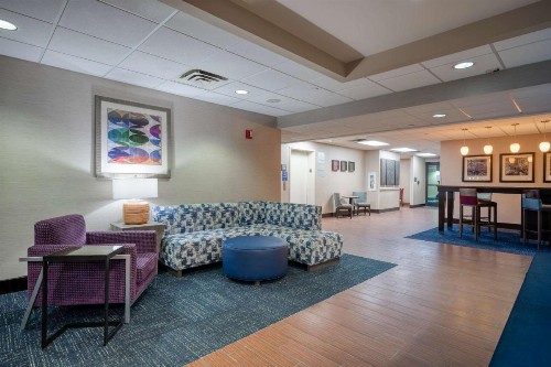 Hampton Inn Janesville - image 21