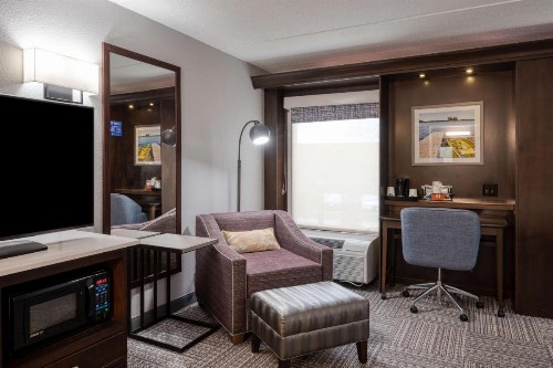 Hampton Inn Janesville - image 3