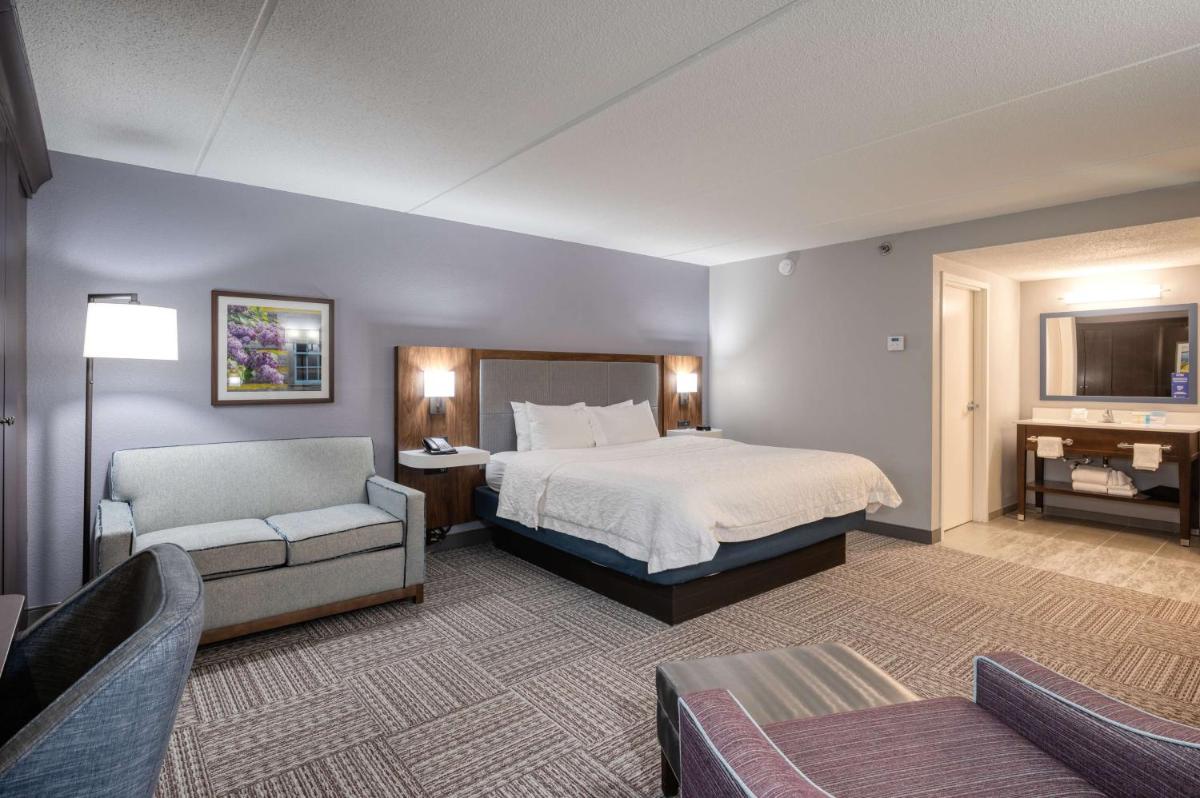 Hampton Inn Janesville - image 6