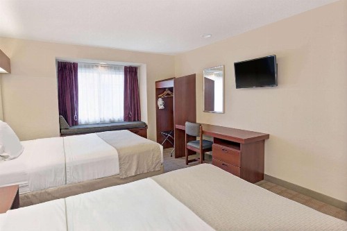 Microtel Inn & Suites by Wyndham Jasper - image 10