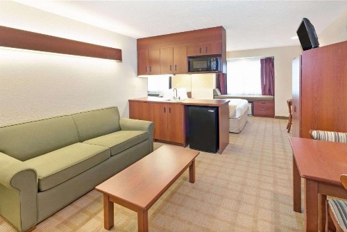 Microtel Inn & Suites by Wyndham Jasper - image 12