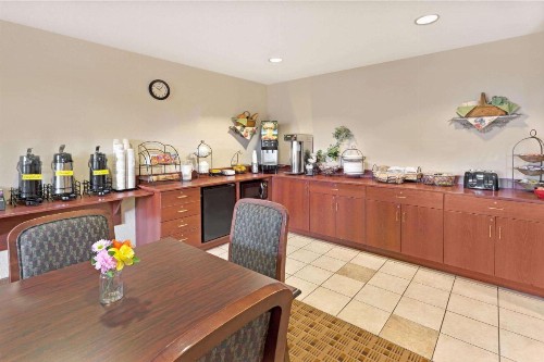 Microtel Inn & Suites by Wyndham Jasper - image 13