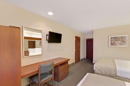 Microtel Inn & Suites by Wyndham Jasper - image 9