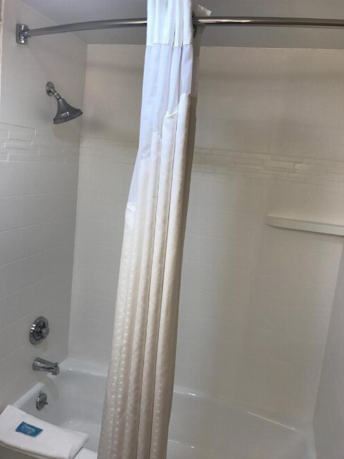 Holiday Inn Express Hotel & Suites Louisville East an IHG Hotel - image 7