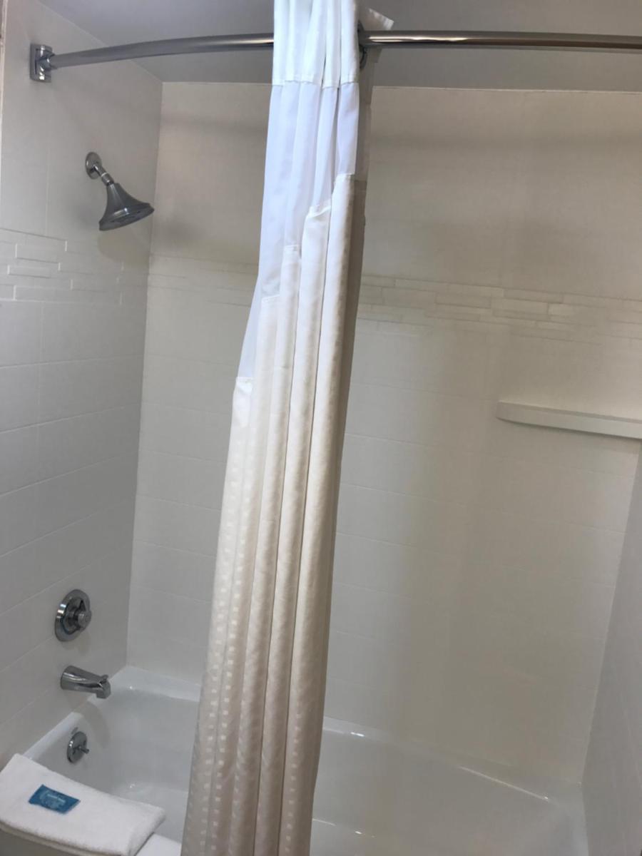 Holiday Inn Express Hotel & Suites Louisville East an IHG Hotel - image 7