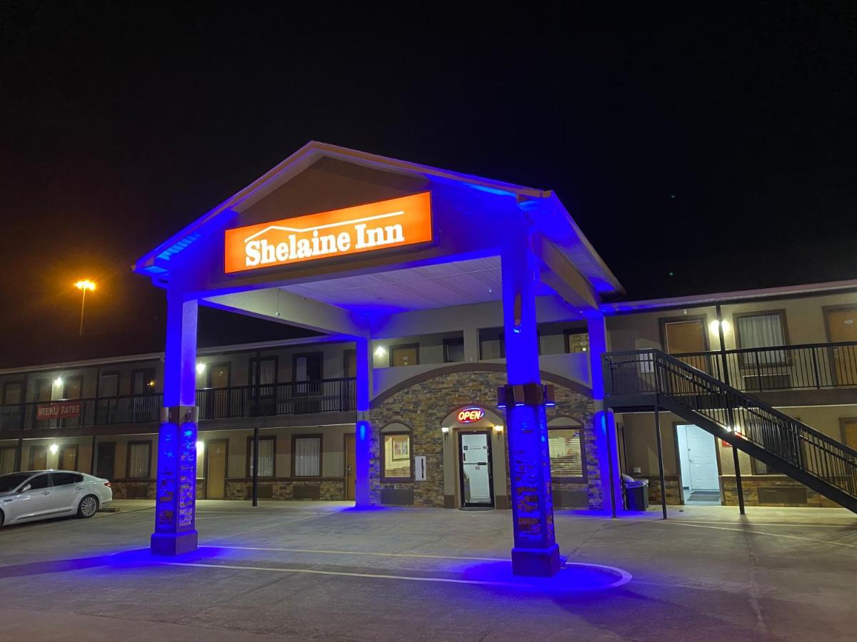 Suburban Inn - main image
