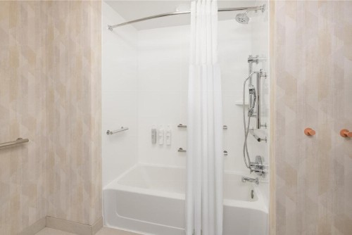 Hampton Inn & Suites Jekyll Island - image 9