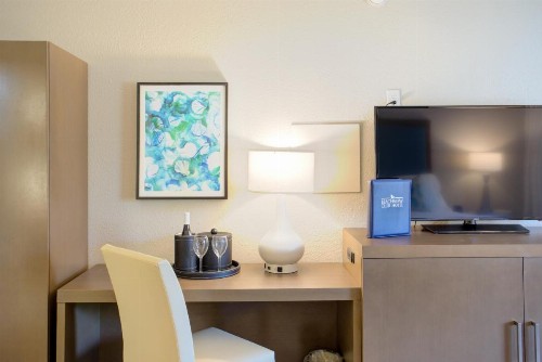 Beachview Club Hotel - image 21