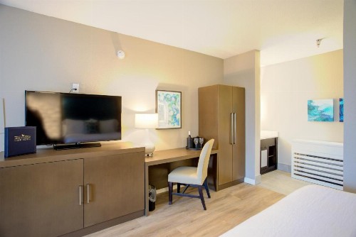 Beachview Club Hotel - image 23