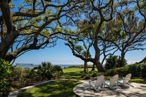 Beachview Club Hotel - image 31