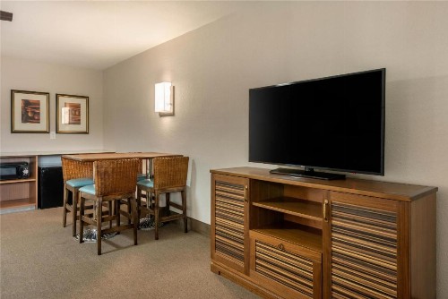 Seafarer Inn & Suites Ascend Hotel Collection - image 31