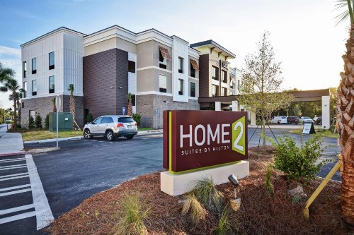 Home2 Suites By Hilton Jekyll Island - image 1