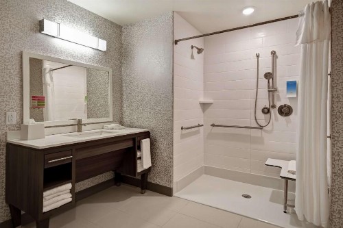 Home2 Suites By Hilton Jekyll Island - image 11