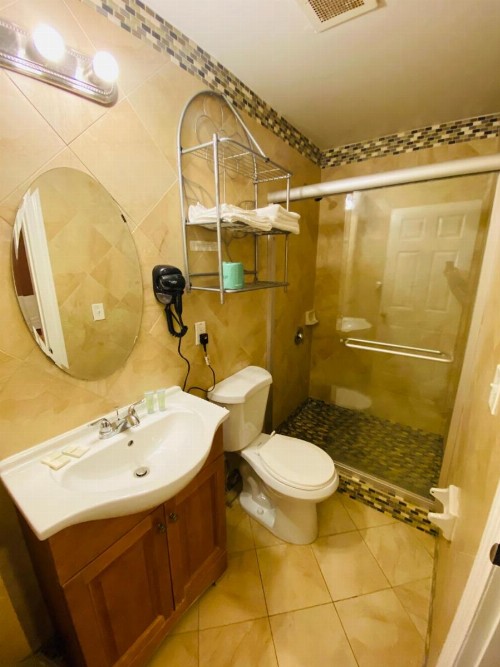 Haiban Inn Jersey City - image 9
