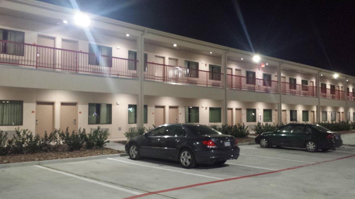 Palace Inn Houston Northwest 290 - image 7