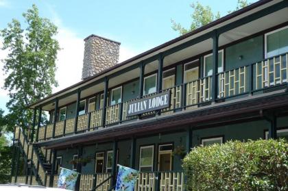 Julian Lodge