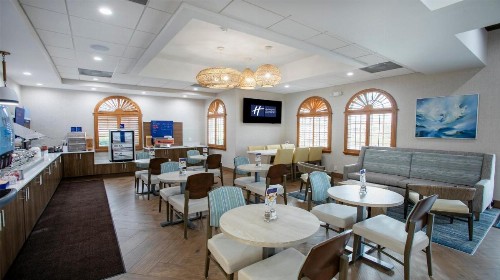 Holiday Inn Express North Palm Beach-Oceanview an IHG Hotel - image 32