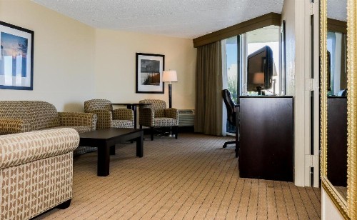 Holiday Inn Express North Palm Beach-Oceanview an IHG Hotel - image 36
