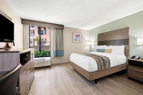 Best Western Intracoastal Inn - image 4