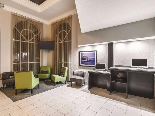 La Quinta Inn by Wyndham Jupiter - image 23