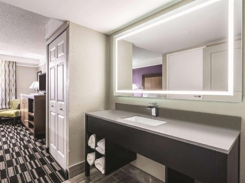 La Quinta Inn by Wyndham Jupiter - image 34